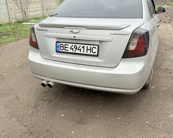 Сірий Шевроле Лачетті, об'ємом двигуна 1.82 л та пробігом 200 тис. км за 3600 $, фото 1 на Automoto.ua