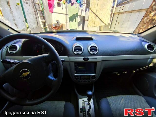 Серый Шевроле Лачетти, объемом двигателя 1.8 л и пробегом 182 тыс. км за 4900 $, фото 3 на Automoto.ua