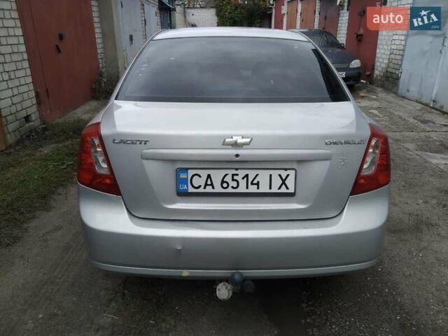 Серый Шевроле Лачетти, объемом двигателя 1.6 л и пробегом 197 тыс. км за 3800 $, фото 4 на Automoto.ua