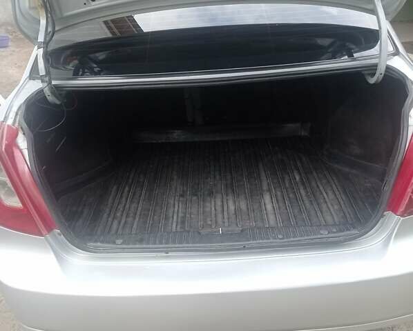 Сірий Шевроле Лачетті, об'ємом двигуна 1.6 л та пробігом 200 тис. км за 4000 $, фото 6 на Automoto.ua