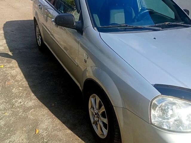 Сірий Шевроле Лачетті, об'ємом двигуна 1.6 л та пробігом 200 тис. км за 4000 $, фото 6 на Automoto.ua