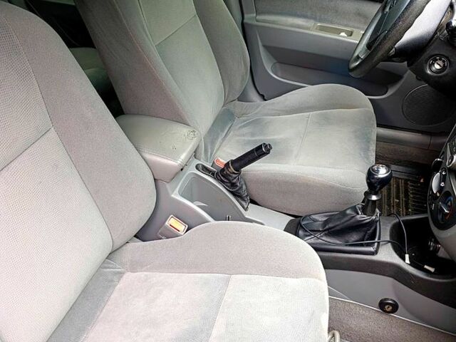 Сірий Шевроле Лачетті, об'ємом двигуна 1.8 л та пробігом 257 тис. км за 3700 $, фото 3 на Automoto.ua