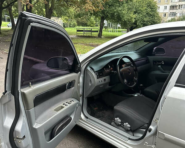 Серый Шевроле Лачетти, объемом двигателя 1.8 л и пробегом 260 тыс. км за 3400 $, фото 7 на Automoto.ua