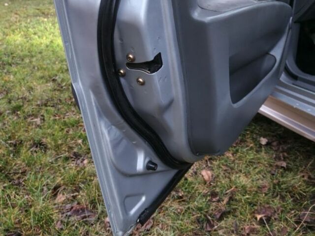 Сірий Шевроле Лачетті, об'ємом двигуна 1.8 л та пробігом 200 тис. км за 4000 $, фото 13 на Automoto.ua