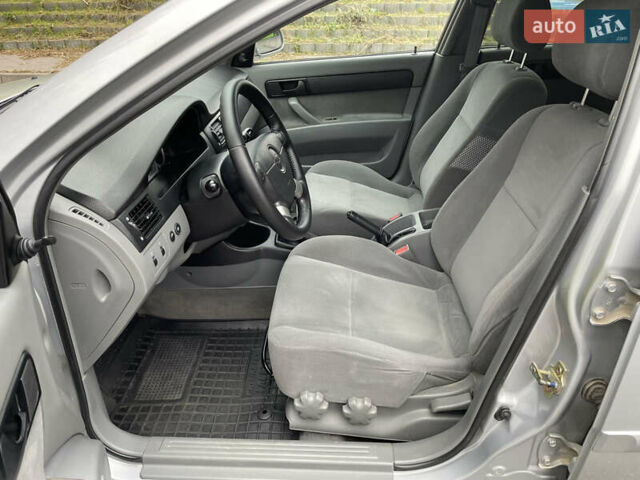 Серый Шевроле Лачетти, объемом двигателя 1.6 л и пробегом 144 тыс. км за 5300 $, фото 16 на Automoto.ua