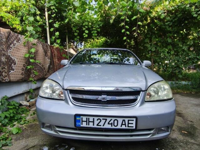 Серый Шевроле Лачетти, объемом двигателя 1.8 л и пробегом 180 тыс. км за 4200 $, фото 1 на Automoto.ua