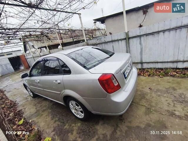 Сірий Шевроле Лачетті, об'ємом двигуна 1.8 л та пробігом 180 тис. км за 3900 $, фото 4 на Automoto.ua