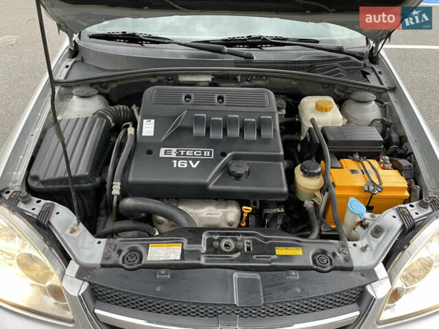 Серый Шевроле Лачетти, объемом двигателя 1.6 л и пробегом 144 тыс. км за 5300 $, фото 50 на Automoto.ua