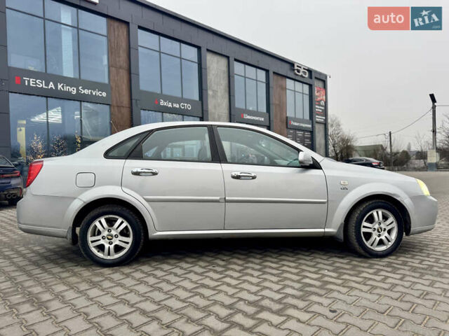 Серый Шевроле Лачетти, объемом двигателя 1.8 л и пробегом 125 тыс. км за 4700 $, фото 3 на Automoto.ua