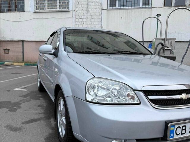 Серый Шевроле Лачетти, объемом двигателя 1.8 л и пробегом 220 тыс. км за 4000 $, фото 4 на Automoto.ua