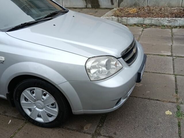 Сірий Шевроле Лачетті, об'ємом двигуна 1.8 л та пробігом 256 тис. км за 3800 $, фото 4 на Automoto.ua