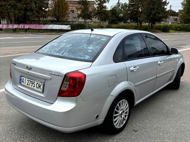 Серый Шевроле Лачетти, объемом двигателя 1.8 л и пробегом 260 тыс. км за 3850 $, фото 2 на Automoto.ua
