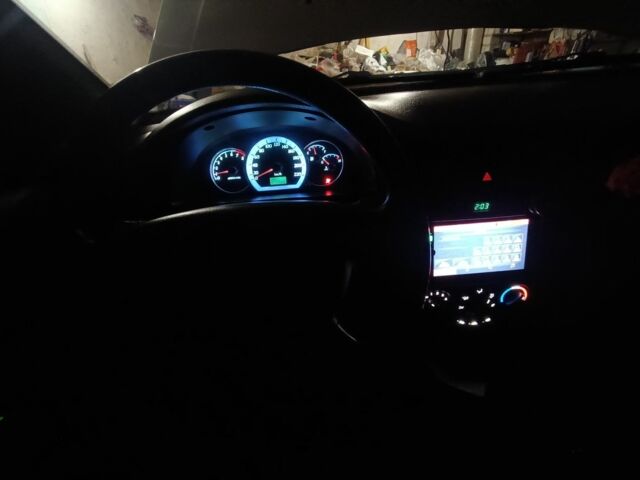 Серый Шевроле Лачетти, объемом двигателя 2 л и пробегом 276 тыс. км за 2400 $, фото 4 на Automoto.ua