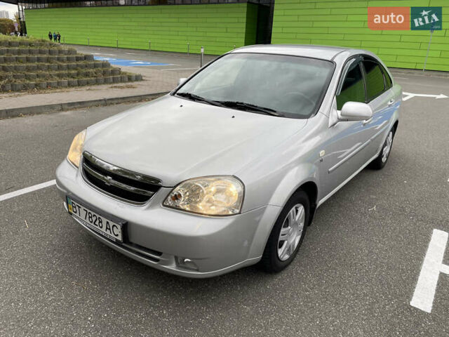 Серый Шевроле Лачетти, объемом двигателя 1.6 л и пробегом 144 тыс. км за 5300 $, фото 13 на Automoto.ua