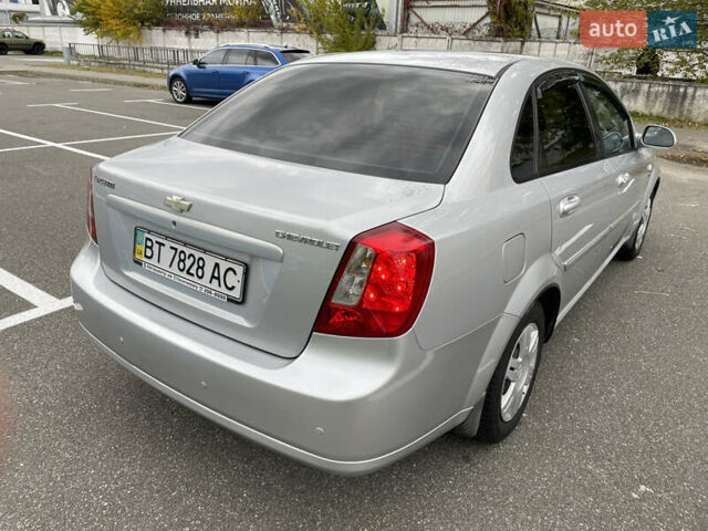 Серый Шевроле Лачетти, объемом двигателя 1.6 л и пробегом 144 тыс. км за 5300 $, фото 7 на Automoto.ua