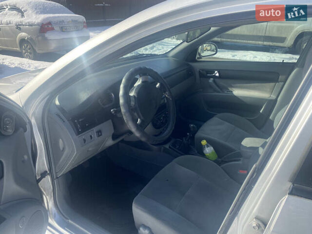 Сірий Шевроле Лачетті, об'ємом двигуна 1.8 л та пробігом 160 тис. км за 4500 $, фото 7 на Automoto.ua