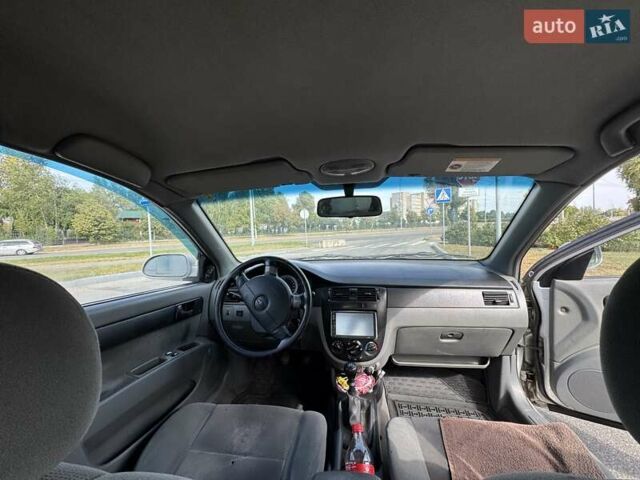 Серый Шевроле Лачетти, объемом двигателя 1.8 л и пробегом 80 тыс. км за 3600 $, фото 10 на Automoto.ua