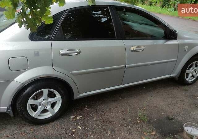 Серый Шевроле Лачетти, объемом двигателя 1.6 л и пробегом 273 тыс. км за 2600 $, фото 11 на Automoto.ua