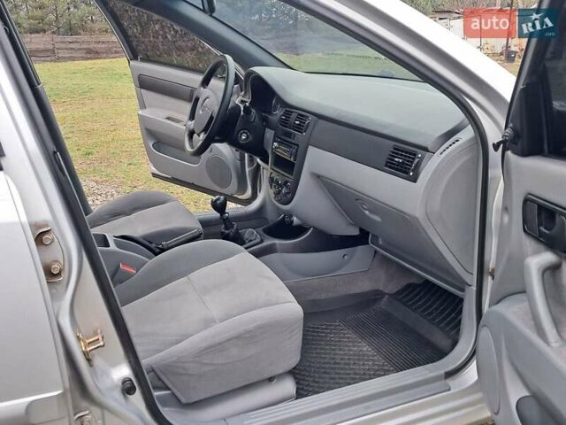 Серый Шевроле Лачетти, объемом двигателя 1.6 л и пробегом 62 тыс. км за 5350 $, фото 50 на Automoto.ua