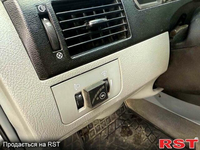 Серый Шевроле Лачетти, объемом двигателя 1.8 л и пробегом 225 тыс. км за 3700 $, фото 5 на Automoto.ua