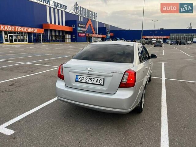 Серый Шевроле Лачетти, объемом двигателя 1.8 л и пробегом 137 тыс. км за 4500 $, фото 2 на Automoto.ua