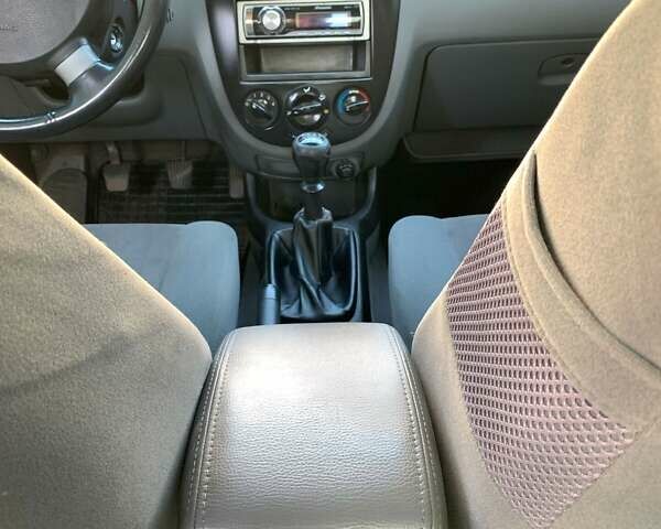 Серый Шевроле Лачетти, объемом двигателя 1.8 л и пробегом 399 тыс. км за 5800 $, фото 14 на Automoto.ua