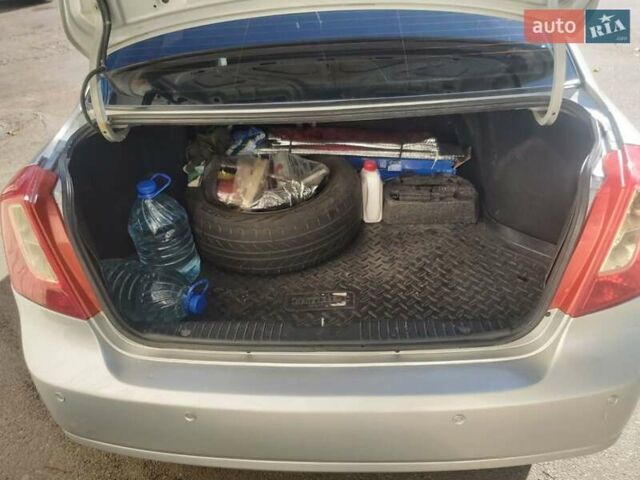 Серый Шевроле Лачетти, объемом двигателя 1.6 л и пробегом 177 тыс. км за 4500 $, фото 4 на Automoto.ua