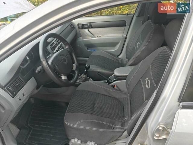 Серый Шевроле Лачетти, объемом двигателя 1.6 л и пробегом 102 тыс. км за 5300 $, фото 15 на Automoto.ua