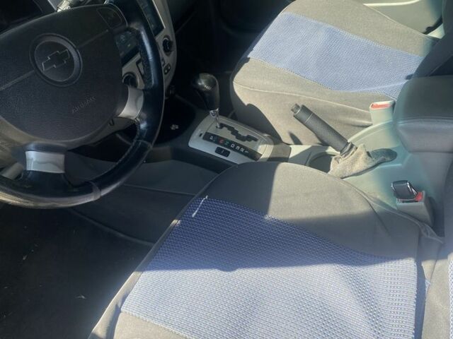 Серый Шевроле Лачетти, объемом двигателя 1.8 л и пробегом 224 тыс. км за 4500 $, фото 5 на Automoto.ua