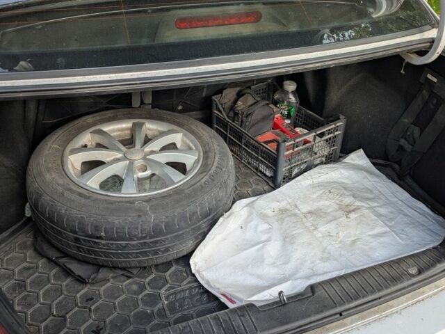 Серый Шевроле Лачетти, объемом двигателя 1.6 л и пробегом 200 тыс. км за 3000 $, фото 7 на Automoto.ua