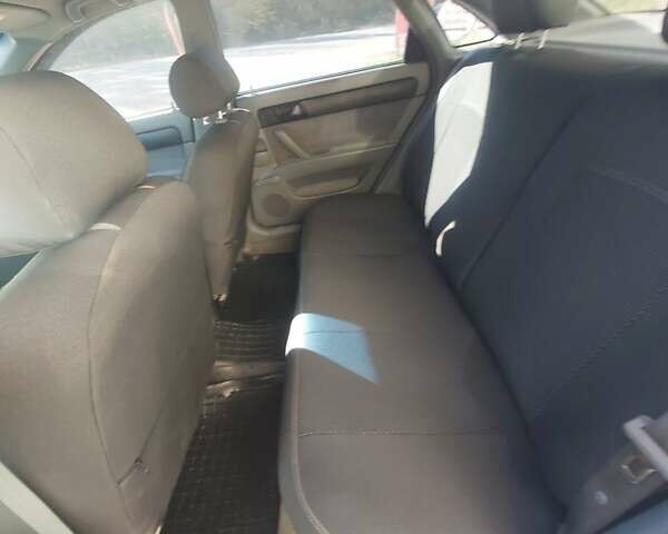 Серый Шевроле Лачетти, объемом двигателя 1.6 л и пробегом 177 тыс. км за 4500 $, фото 6 на Automoto.ua