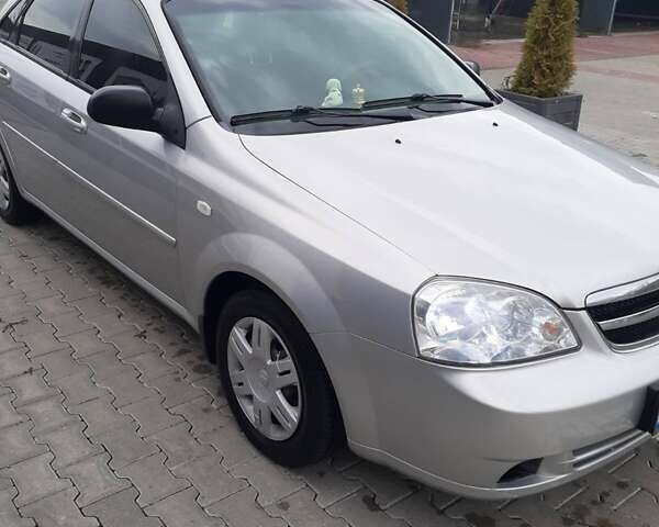 Серый Шевроле Лачетти, объемом двигателя 1.6 л и пробегом 166 тыс. км за 3500 $, фото 6 на Automoto.ua