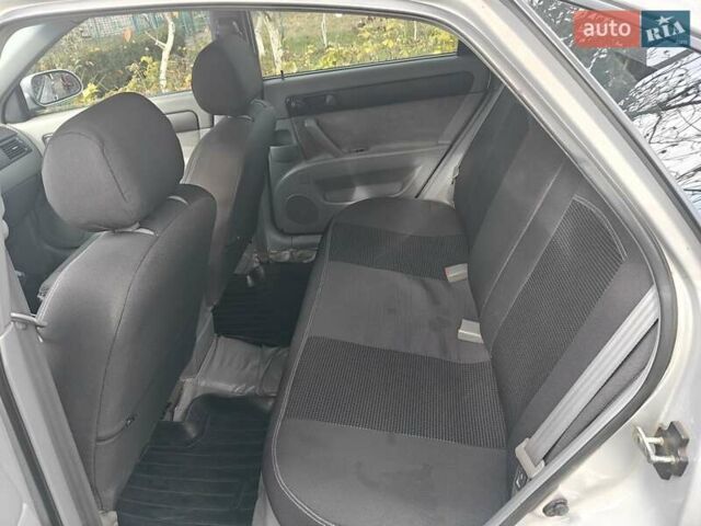 Серый Шевроле Лачетти, объемом двигателя 1.6 л и пробегом 102 тыс. км за 5300 $, фото 12 на Automoto.ua