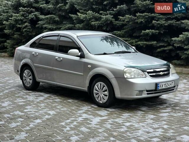 Серый Шевроле Лачетти, объемом двигателя 1.8 л и пробегом 240 тыс. км за 3999 $, фото 7 на Automoto.ua