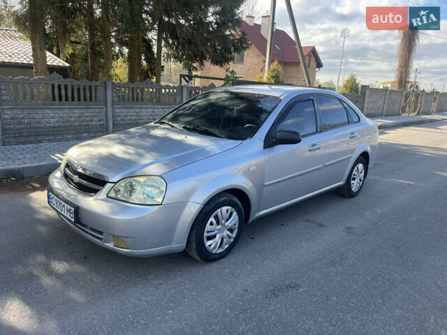 Серый Шевроле Лачетти, объемом двигателя 1.6 л и пробегом 300 тыс. км за 3200 $, фото 2 на Automoto.ua