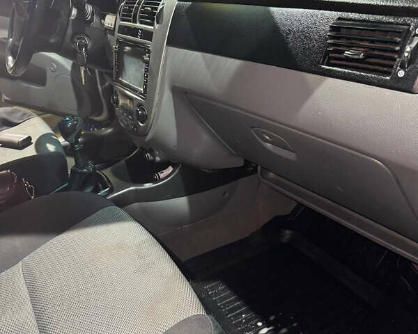 Сірий Шевроле Лачетті, об'ємом двигуна 1.8 л та пробігом 244 тис. км за 3100 $, фото 10 на Automoto.ua