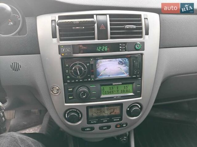 Серый Шевроле Лачетти, объемом двигателя 1.6 л и пробегом 102 тыс. км за 5300 $, фото 17 на Automoto.ua