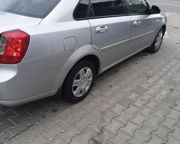 Серый Шевроле Лачетти, объемом двигателя 1.6 л и пробегом 166 тыс. км за 3500 $, фото 5 на Automoto.ua