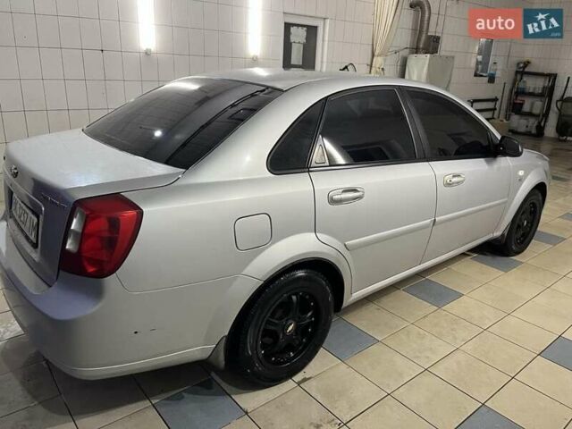 Шевроле Лачетти 2007 в Костополе на Automoto.ua Серый Шевроле Лачетти, объемом двигателя 1.6 л и пробегом 280 тыс. км за 4300 $, фото 9 на Automoto.ua