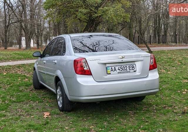 Серый Шевроле Лачетти, объемом двигателя 1.6 л и пробегом 195 тыс. км за 4500 $, фото 3 на Automoto.ua