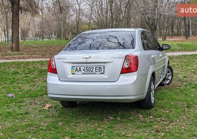 Серый Шевроле Лачетти, объемом двигателя 1.6 л и пробегом 195 тыс. км за 4500 $, фото 2 на Automoto.ua