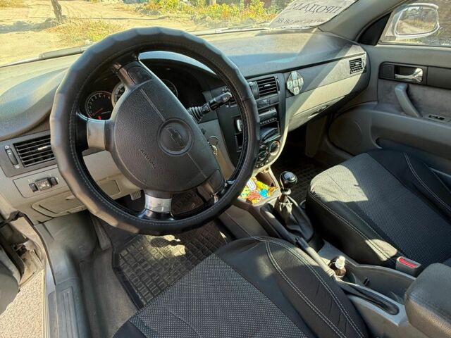 Серый Шевроле Лачетти, объемом двигателя 1.8 л и пробегом 149 тыс. км за 4800 $, фото 6 на Automoto.ua