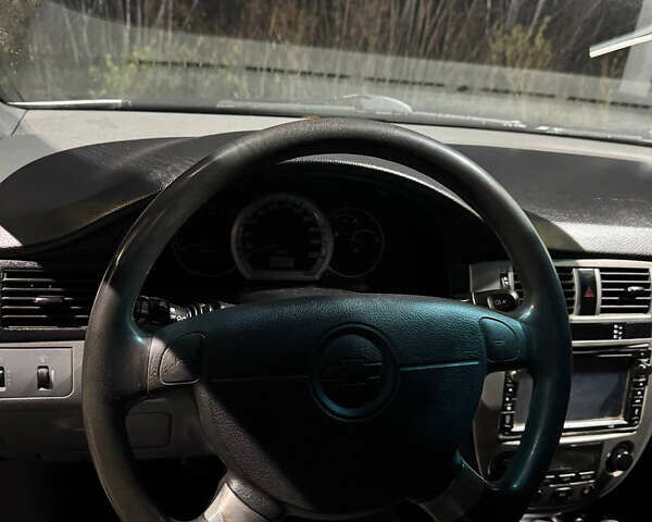 Сірий Шевроле Лачетті, об'ємом двигуна 1.8 л та пробігом 244 тис. км за 3100 $, фото 8 на Automoto.ua