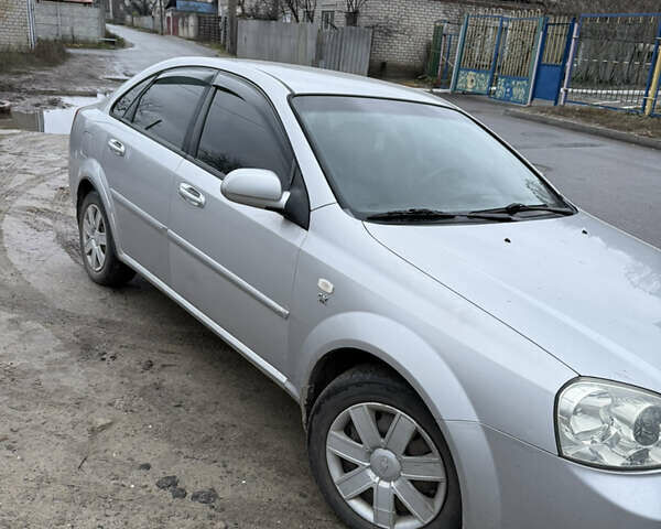 Серый Шевроле Лачетти, объемом двигателя 1.8 л и пробегом 149 тыс. км за 4500 $, фото 2 на Automoto.ua
