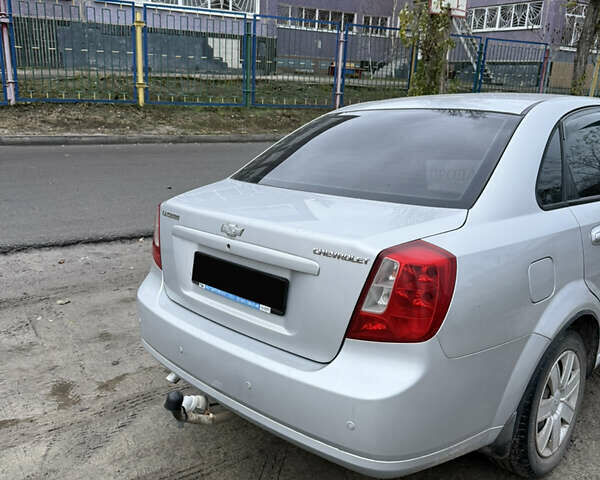 Серый Шевроле Лачетти, объемом двигателя 1.8 л и пробегом 149 тыс. км за 4500 $, фото 3 на Automoto.ua