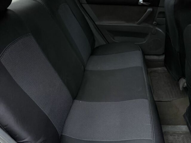 Серый Шевроле Лачетти, объемом двигателя 1.8 л и пробегом 149 тыс. км за 4500 $, фото 4 на Automoto.ua