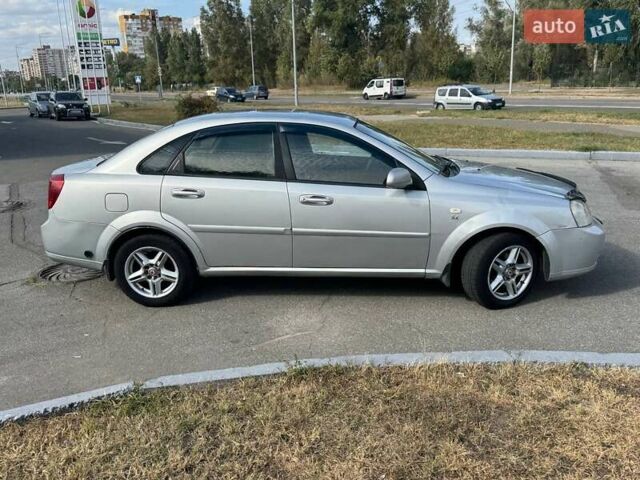 Серый Шевроле Лачетти, объемом двигателя 1.8 л и пробегом 80 тыс. км за 3600 $, фото 5 на Automoto.ua