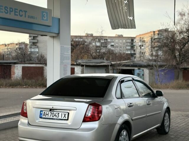 Серый Шевроле Лачетти, объемом двигателя 1.8 л и пробегом 210 тыс. км за 4499 $, фото 5 на Automoto.ua