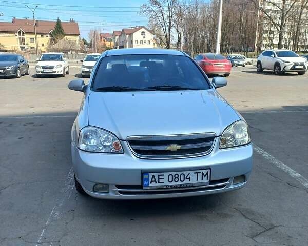 Серый Шевроле Лачетти, объемом двигателя 1.6 л и пробегом 128 тыс. км за 4750 $, фото 3 на Automoto.ua