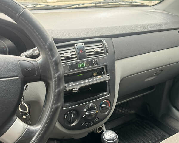 Сірий Шевроле Лачетті, об'ємом двигуна 1.6 л та пробігом 227 тис. км за 4200 $, фото 14 на Automoto.ua